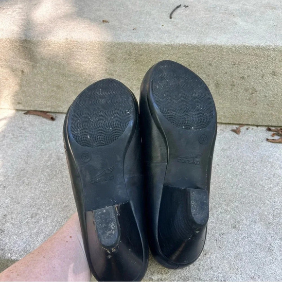 Dansko Black Slip On Heels Size 38 (7.5) - Picture 3 of 7